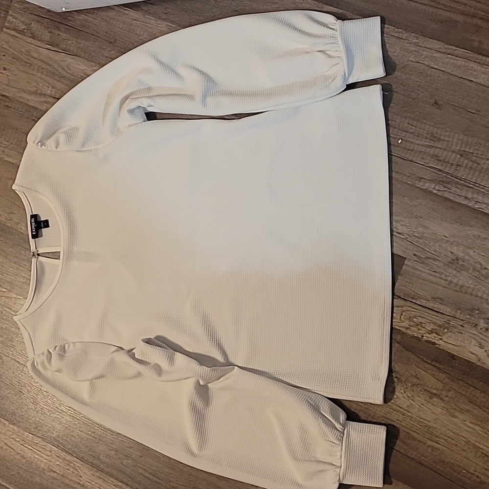 Express Textured Cream Top - Picture 1 of 4
